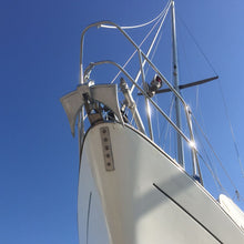 Lade das Bild in den Galerie-Viewer, Schiffsbug Segelboot mit JAMBO-Anker